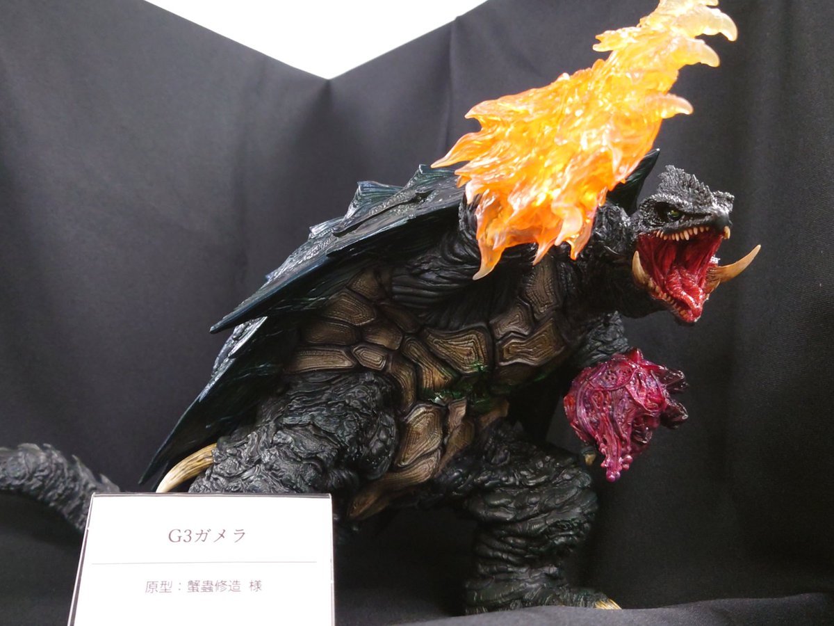 りんこ tweet media