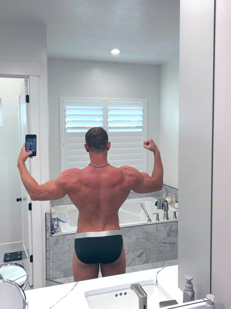 ShizFit tweet media