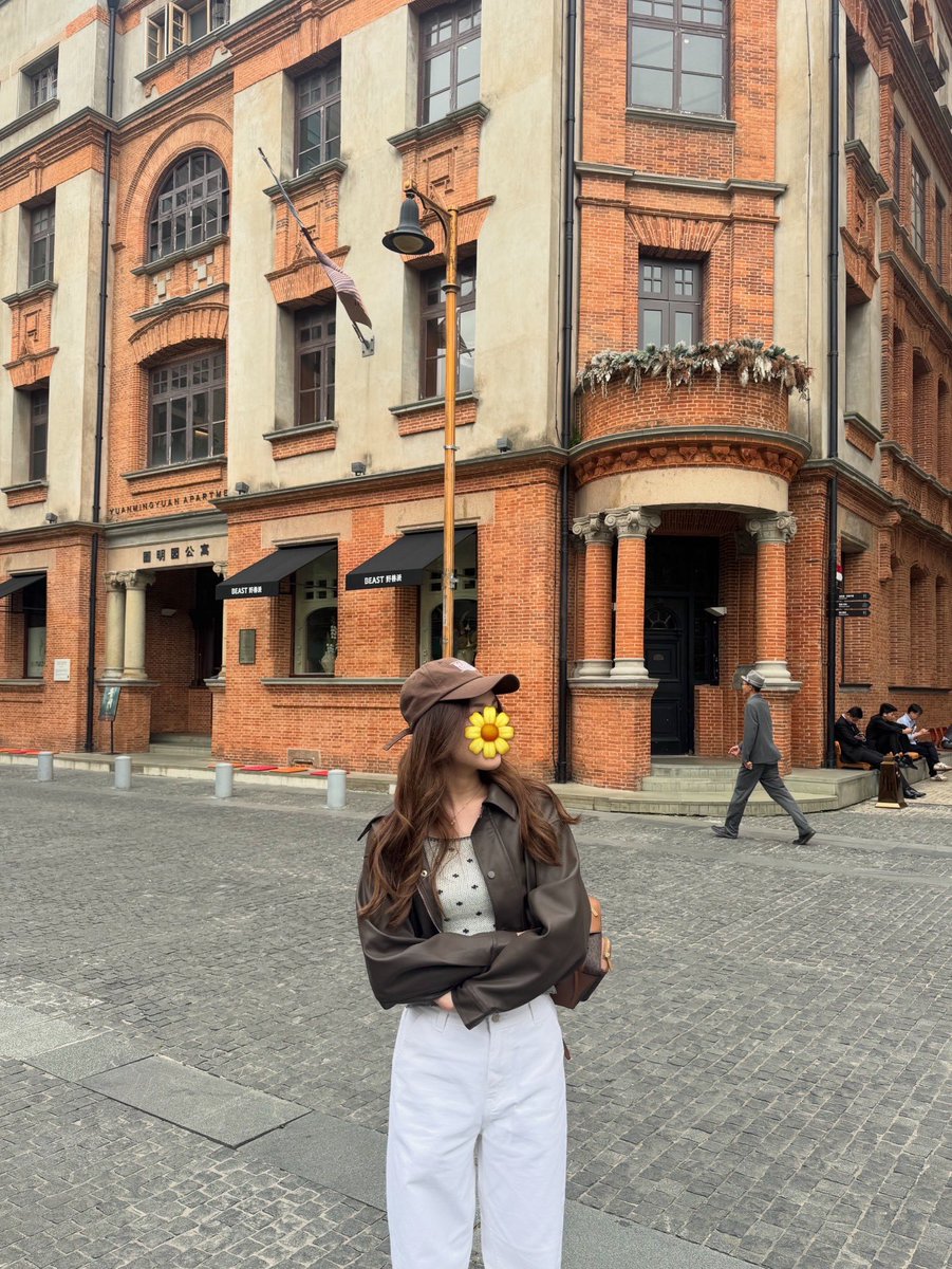 used_by_jinnie's tweet photo. ส่งต่อเสื้อหนัง malimays ใส่ไปต่างประเทศคือโซะะะ🍂🥨🤎
สภาพ: ใช้งานมาแล้ว 3-4 ครั้ง สภาพดีค่า
ขนาด: อกได้ถึง 38” 
ราคา: 350 บาทรวมส่ง (จาก 790 บาท)

#malimays #ส่งต่อmalimays #เสื้อหนัง #ส่งต่อเสื้อผ้า #เสื้อผ้ามือสอง https://t.co/nBdcmn2lpT