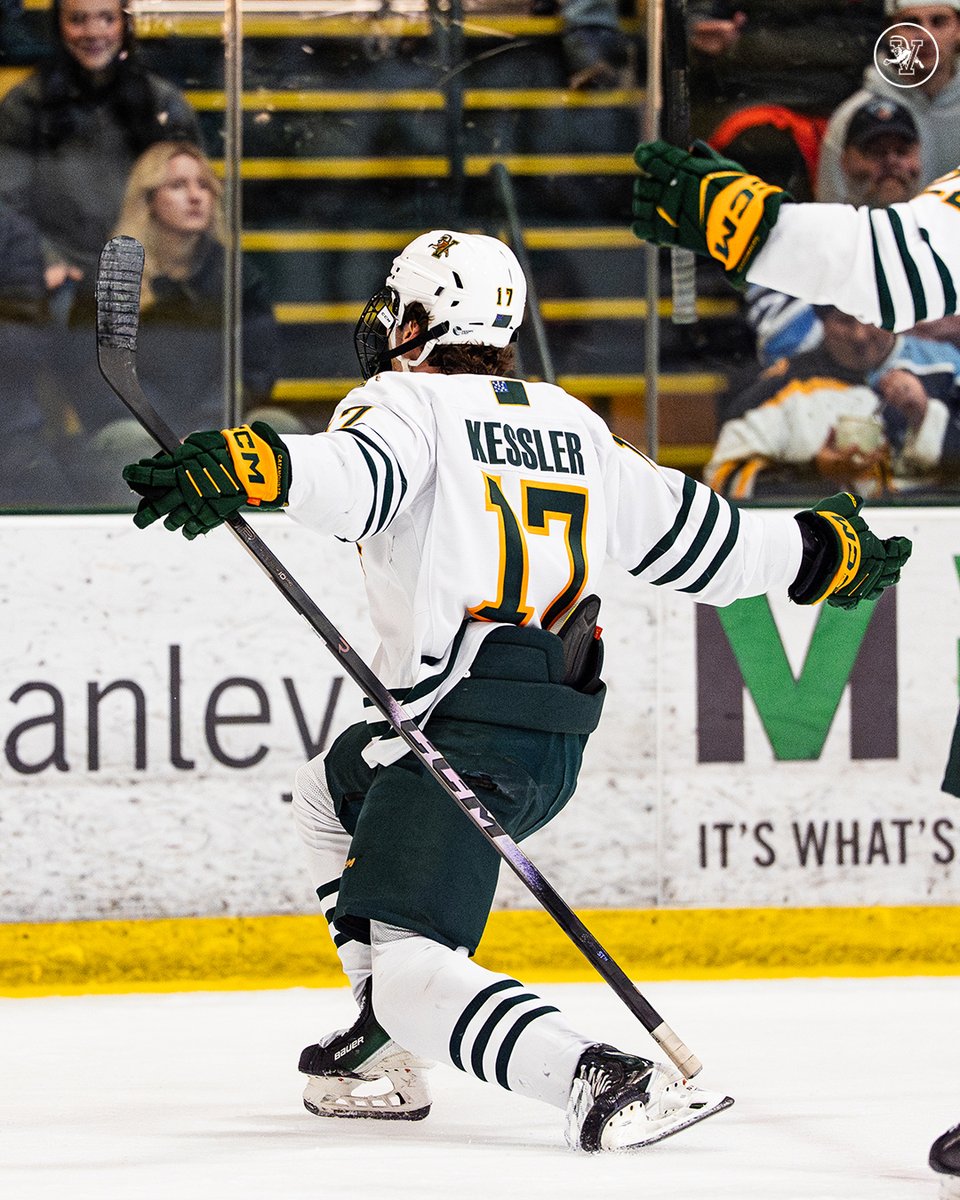 UVM Men's Hockey tweet media