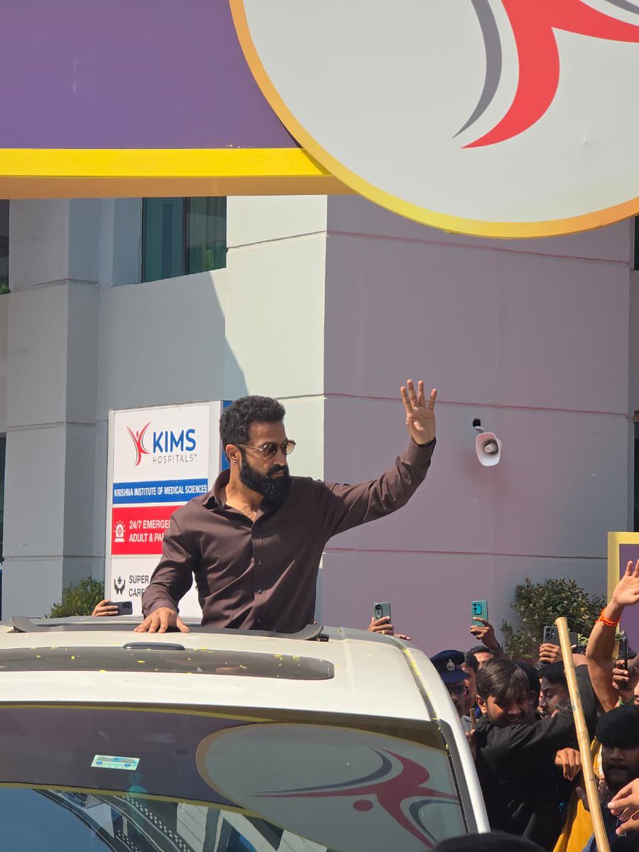 NTRFanTrends's tweet photo. His AURA 🐯 @tarak9999 🔥 https://t.co/z4JWU0Qq5B
