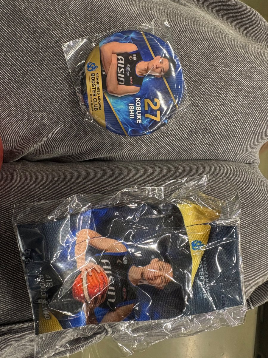 3lisuko's tweet photo. シーホース三河　ブースタークラブポイント交換
譲　石井　27（缶バッジ）
　　角野　18 （のぼり）
求　須田　13 
（缶バッジは異種可）
#シーホース三河 https://t.co/xPAmuYu7jj