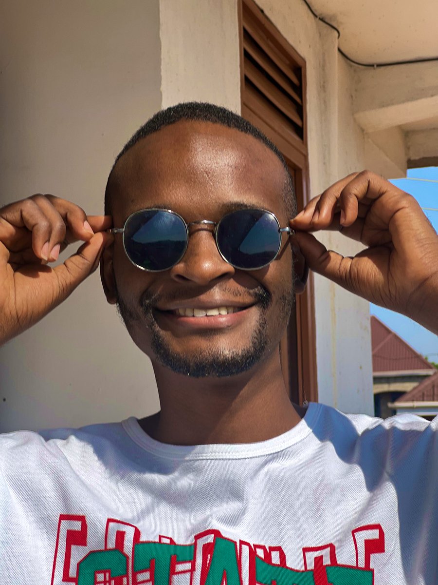mujoshious's tweet photo. Am + 1 today 
Someone wish me a happy birthday 
Pals 💯❤️ https://t.co/CLTIHPrWfi