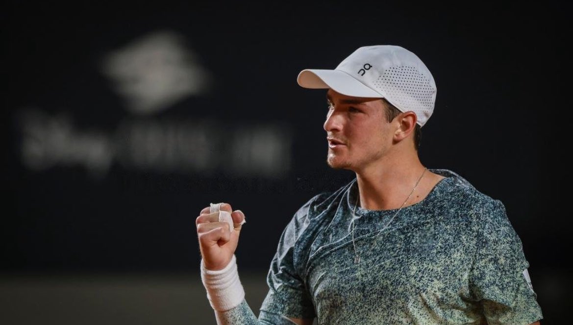 Charles Oliveira CAMPEÃO BMF com um MONÓLOGO sobre Holloway.

Gui Santos com o melhor jogo de sua carreira na NBA, 22 PTS!

Gabriel Bortoleto pontuando na FÓRMULA 1 na 1º corrida da história da AUDI.

João Fonseca ganhando em Indian Wells salvando dois MP.

Brasil PRA CARALHO! 🇧🇷