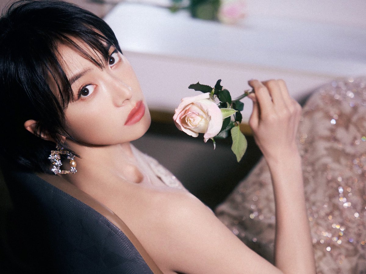 曲线主义 Hello Body livestream 💕💕💕

#VictoriaSong #SongQian #宋茜