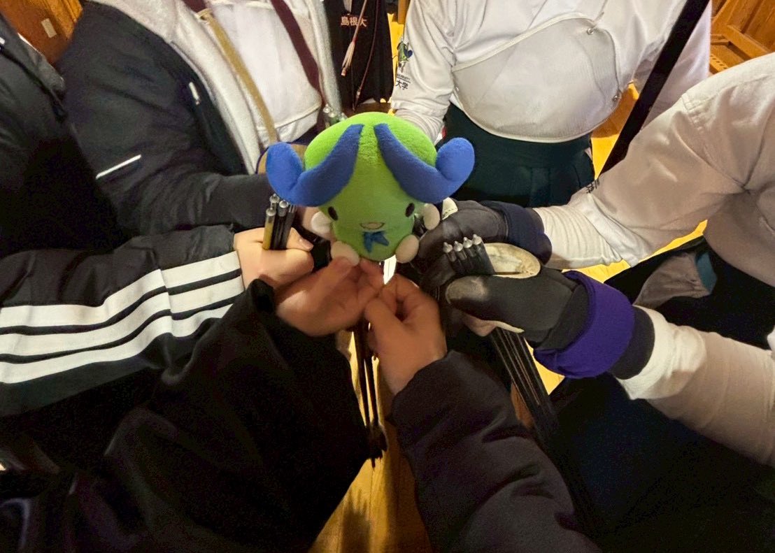 shikoku_kyudo's tweet photo. 【九大学交流戦】
3/7.8で鳥取県立武道館で行われた九大学交流戦に参加させて頂きました。

試合結果
・男子団体 第4位
・女子団体 第3位

・男子 準最高的中者賞 石田皇輝(1)
・女子 最高的中者賞 遠藤未来(1)

円滑な運営等ありがとうございました。
また機会がありましたらよろしくお願い致します。 https://t.co/J9mSyCFYHW