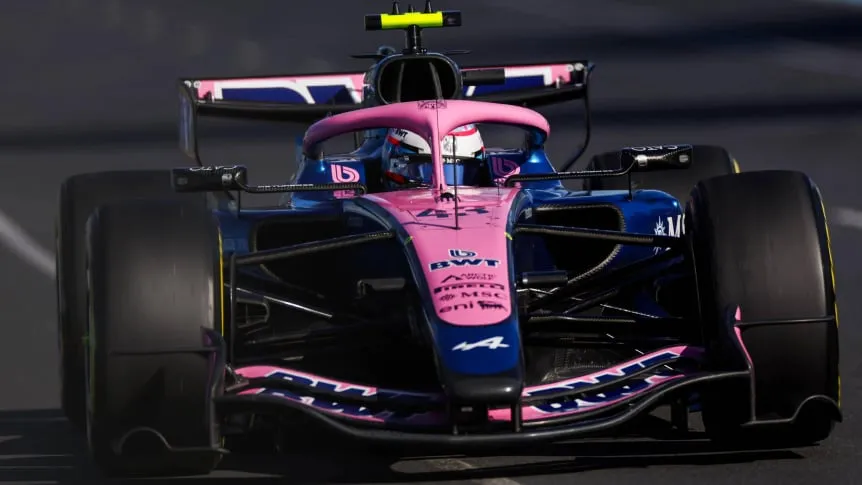 AireGran's tweet photo. #AustraliaGP  
GANÓ GEORGE RUSSELL (Mercedes), seguido por Antonelli, tercero fue Leclerc (Ferrari) y 4° Hamilton (Ferrari).  Gasly (Alpine) terminó 10° y sumó puntos. Colapinto terminó en el puesto 14° producto de una sanción por un error de largada
#Colapinto #F1 #Russell https://t.co/NtjoRB8TdA