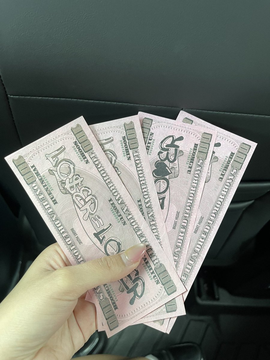 bamtijoo's tweet photo. wts lfb ph 

txt dunkin wonders 553 fun meet

(1) LBA lower box a 221 ticket
– row b seat 1
– P5,200 - without merch &amp; food stubs
– cash or gcash ok
– kaliwaan, meet around MOA 
– rfs: moved to a closer section
– freebie loser lover dollars from act:lovesick! 

dm me! https://t.co/3Rg6cWoVXR