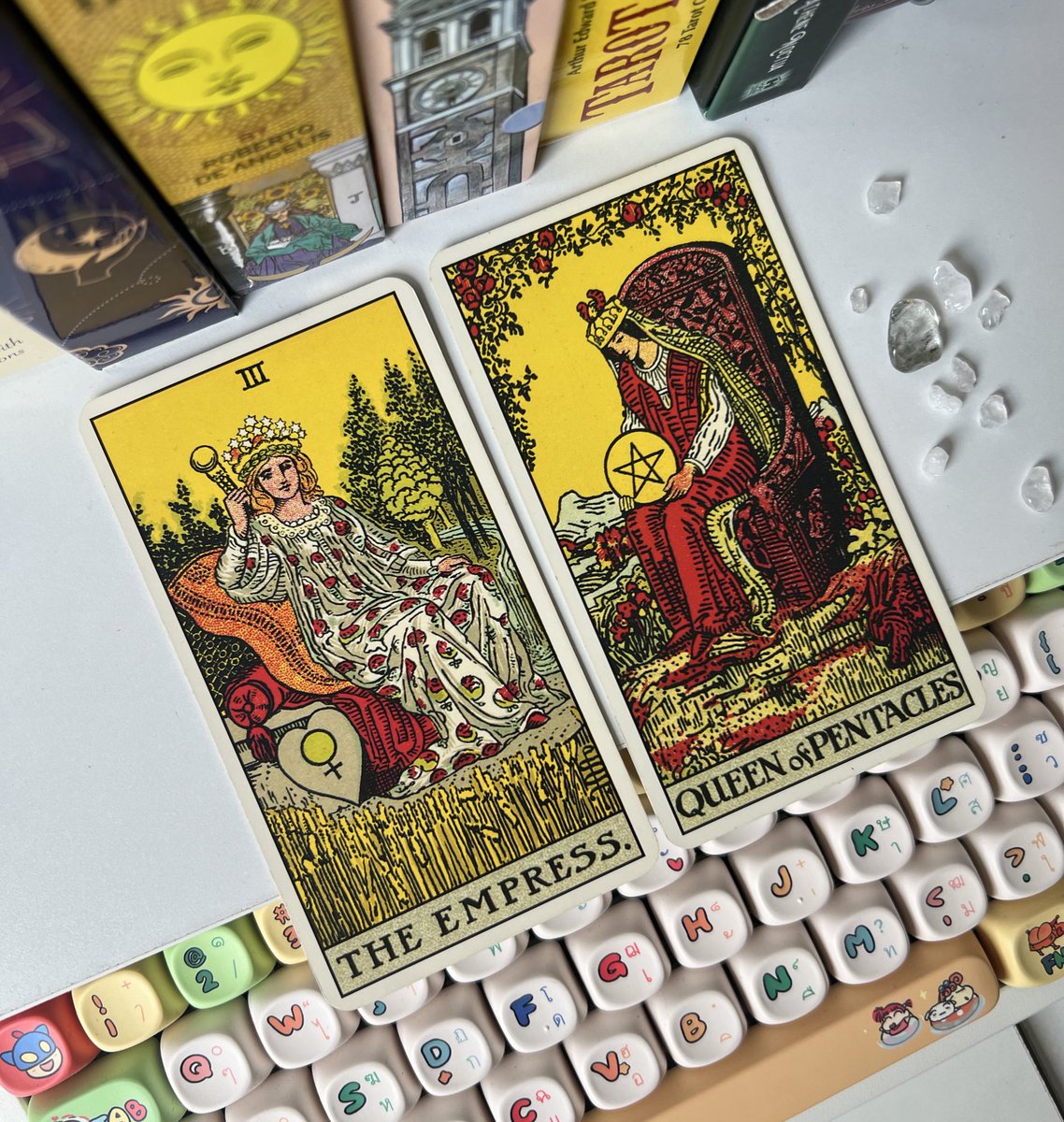 🌱 แด่ผู้ที่ผ่านมาพบเห็นข้อความนี้

ช่วงนี้มันเป็นจังหวะที่ชีวิตกำลังมีอะไรดีๆงอกเงยขึ้นมาหลายด้านพร้อมกัน เป็นผลจากอะไรหลายๆอย่างที่คุณกำลังทำ กำลังดูแลอยู่เริ่มให้ผลตอบแทนจริงจังขึ้นแล้ว

เรื่องแรกที่เด่น คือเรื่องเงินกับความมั่นคง จะมีโอกาสได้เงินก้อน รายได้เพิ่ม