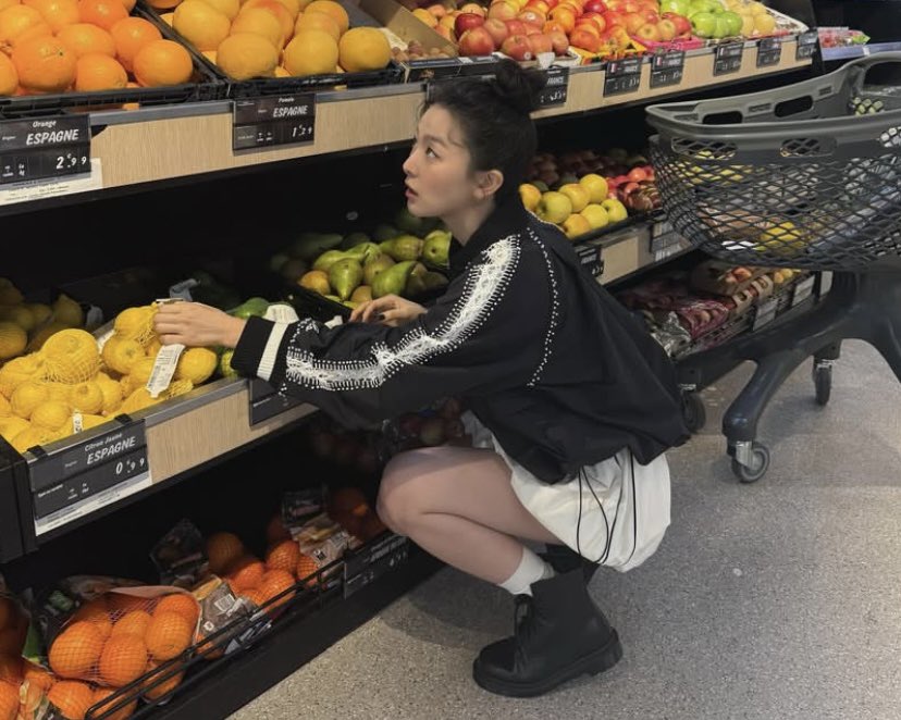 seulgi pics tweet media