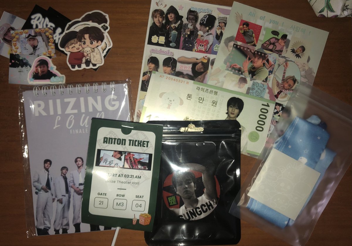 cleazns's tweet photo. terima kasihhh juga buat semua freebies gemas imupnya @youngw0nhee @haneulkkaji @zephyriize @brunosohee @99ZLOVES https://t.co/Fpk4ocfhCk