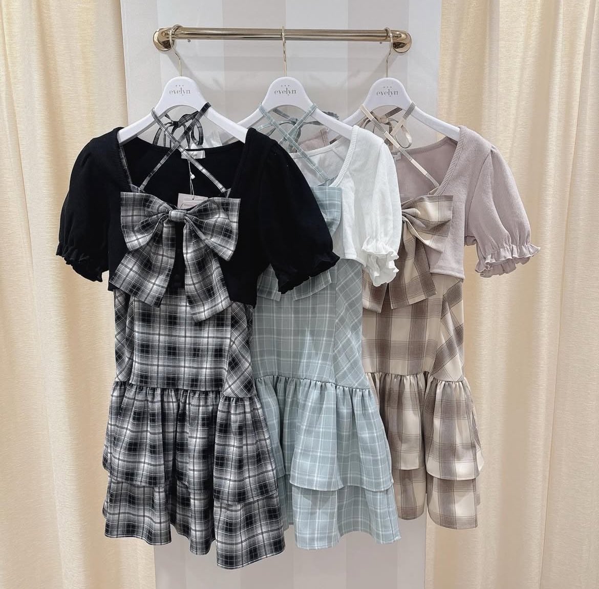evelyn天王寺店♡ 𝐶𝑜𝑚𝑖𝑛𝑔 𝑆𝑜𝑜𝑛…✧︎*。 #リボンカーデセット