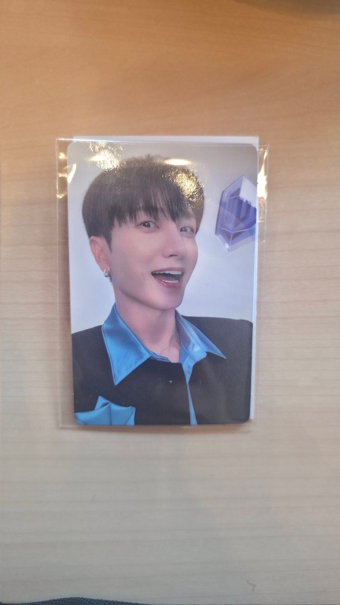 o0_sion's tweet photo. SUPERJUNIOR ペンライト トレカ
【譲】イトゥク
【求】キュヒョン

本日ベルーナで手渡しできる方いましたらよろしくお願いいたします。 https://t.co/bR1T8xuSx3