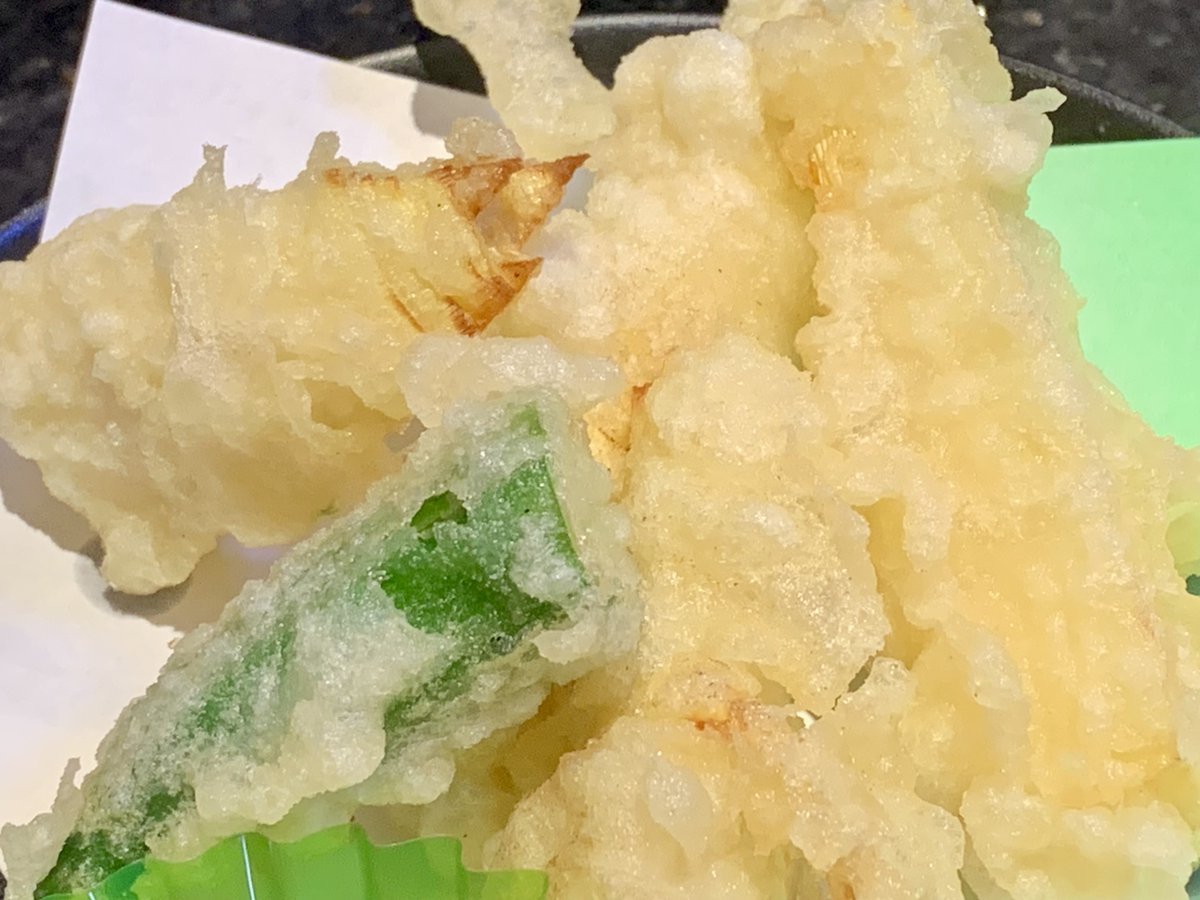 ＠もつ tweet media