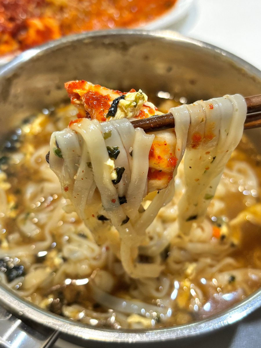 manimogoss's tweet photo. 멸칼 10분레시피 꼭 실비김치 같이 드시고 마지막에 쪽파 계란 추가해서 죽까지 끓여드세요 https://t.co/iR0oCYdUXZ