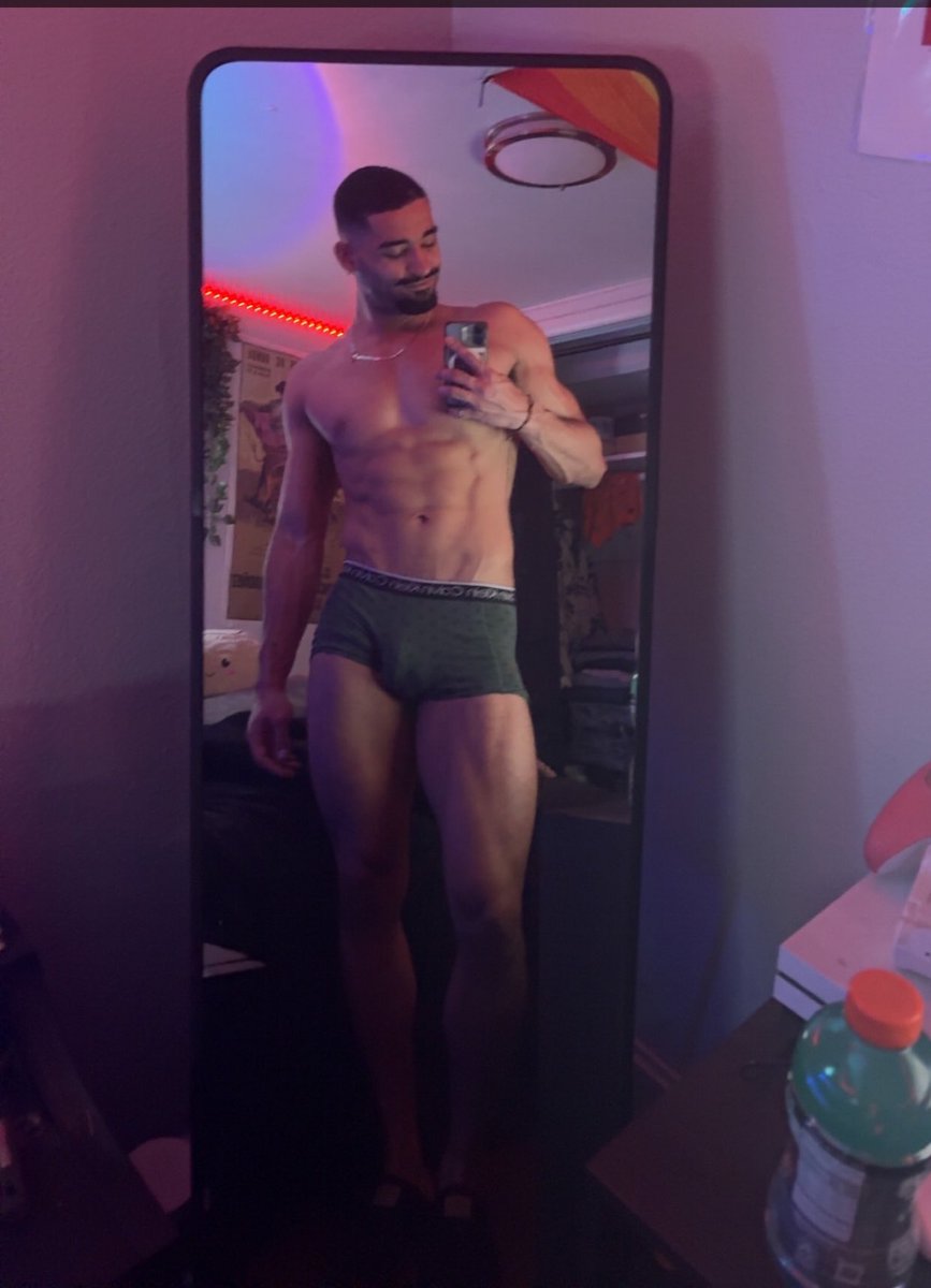 JamesKendalOF's tweet photo. Daddy lately

#gym #chudai #model https://t.co/g7Z6xCmIs2