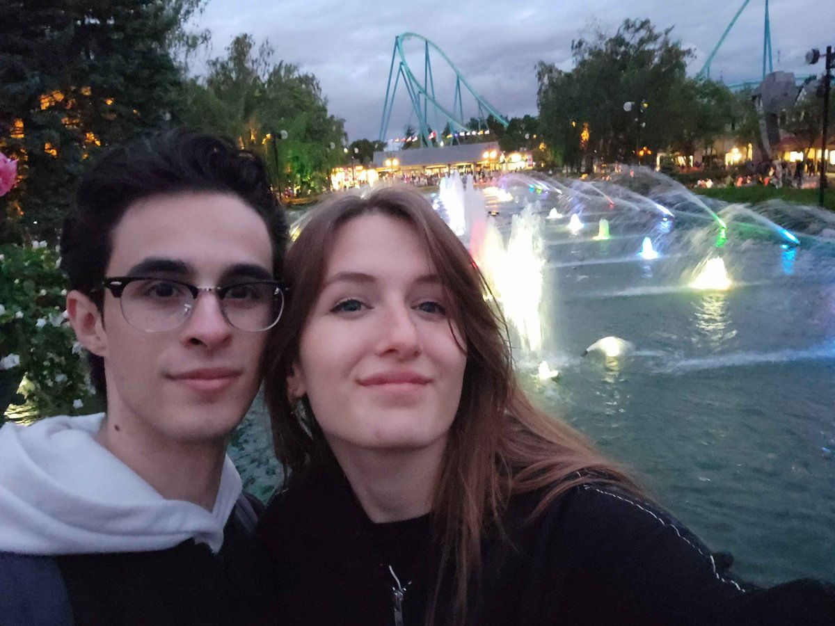 StarBound tweet media