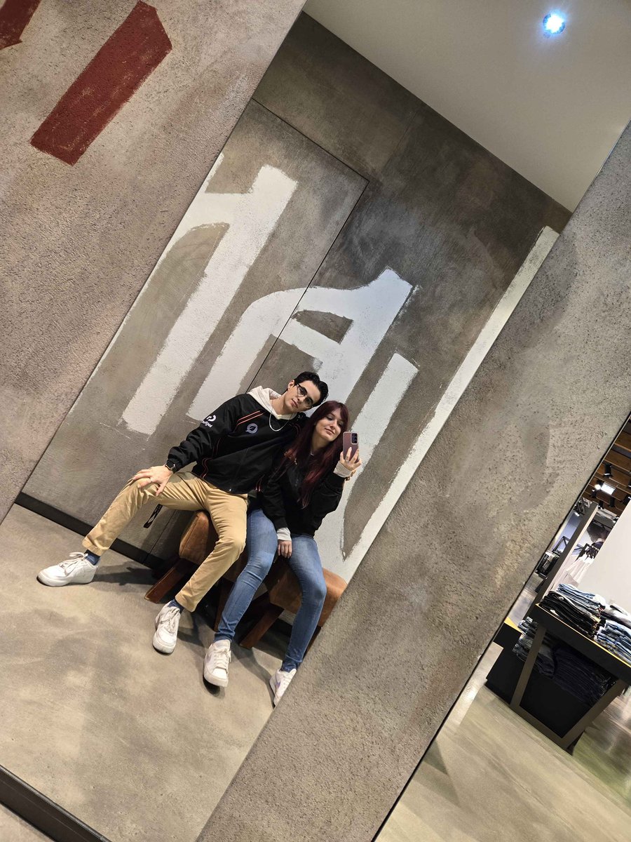 StarBound tweet media