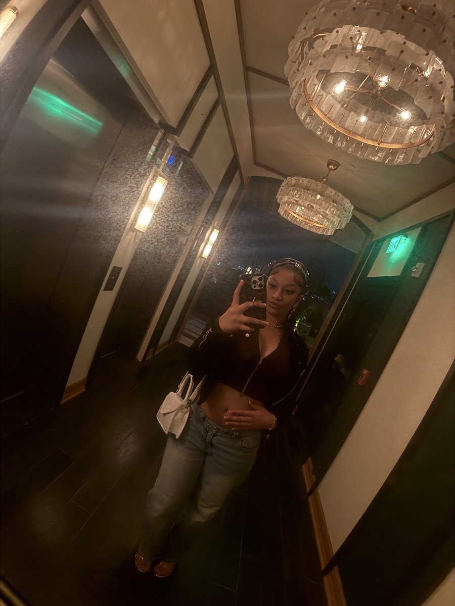 dayahthabrat's tweet photo. your best catch 🏆💋 https://t.co/m814lwI19W