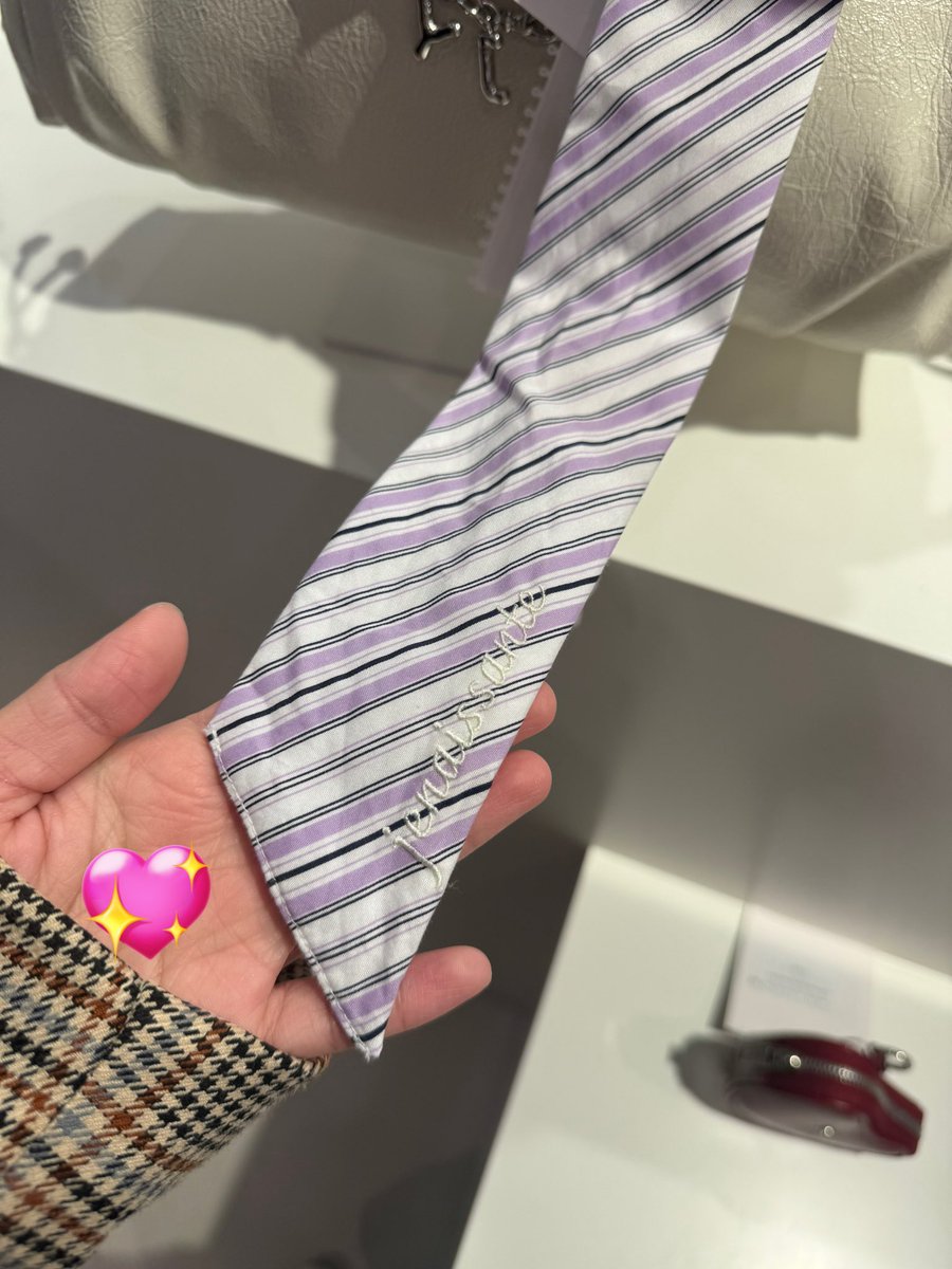 _ha3rin's tweet image. YUNJIN X STAND OIL
JENAISSANTE CHARM SET
#YUNJINxSTANDOIL
#HUHYUNJIN #BREEZY
#STANDOIL #스탠드오일