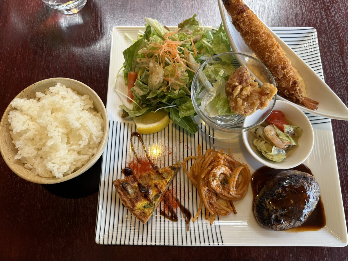aporoxn's tweet photo. ランチ🍴 https://t.co/XpvBThZWCu