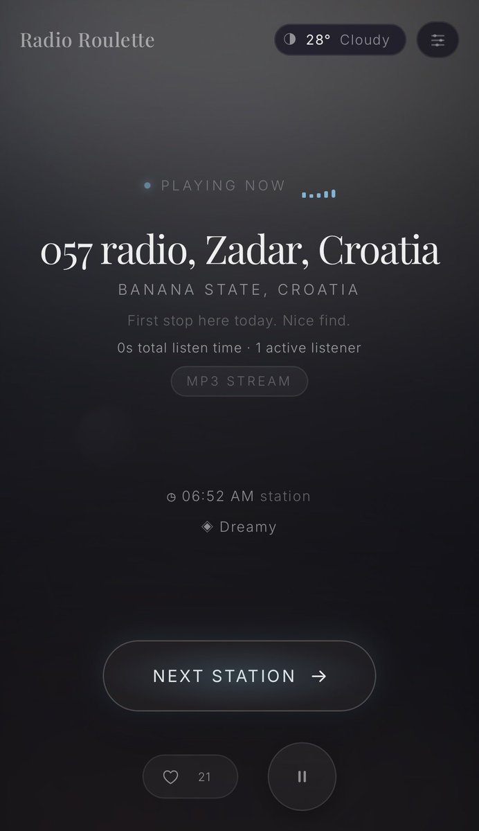 randomtoy tweet media