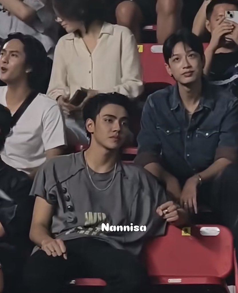 nnextoyouu's tweet photo. ภีมชอบบอกว่าอยากให้เน้กถอดแมส แล้ววันนี้เน้กถอดแมสมาดูภีมจริงๆ ทั้งที่ปกติใส่ตลอด วิธีบอกรักของคนซึนๆ ถ้านี่ไม่ใช่คนที่รักภีมที่สุดด~🦮🐈‍⬛💘 https://t.co/KrchW5WciT