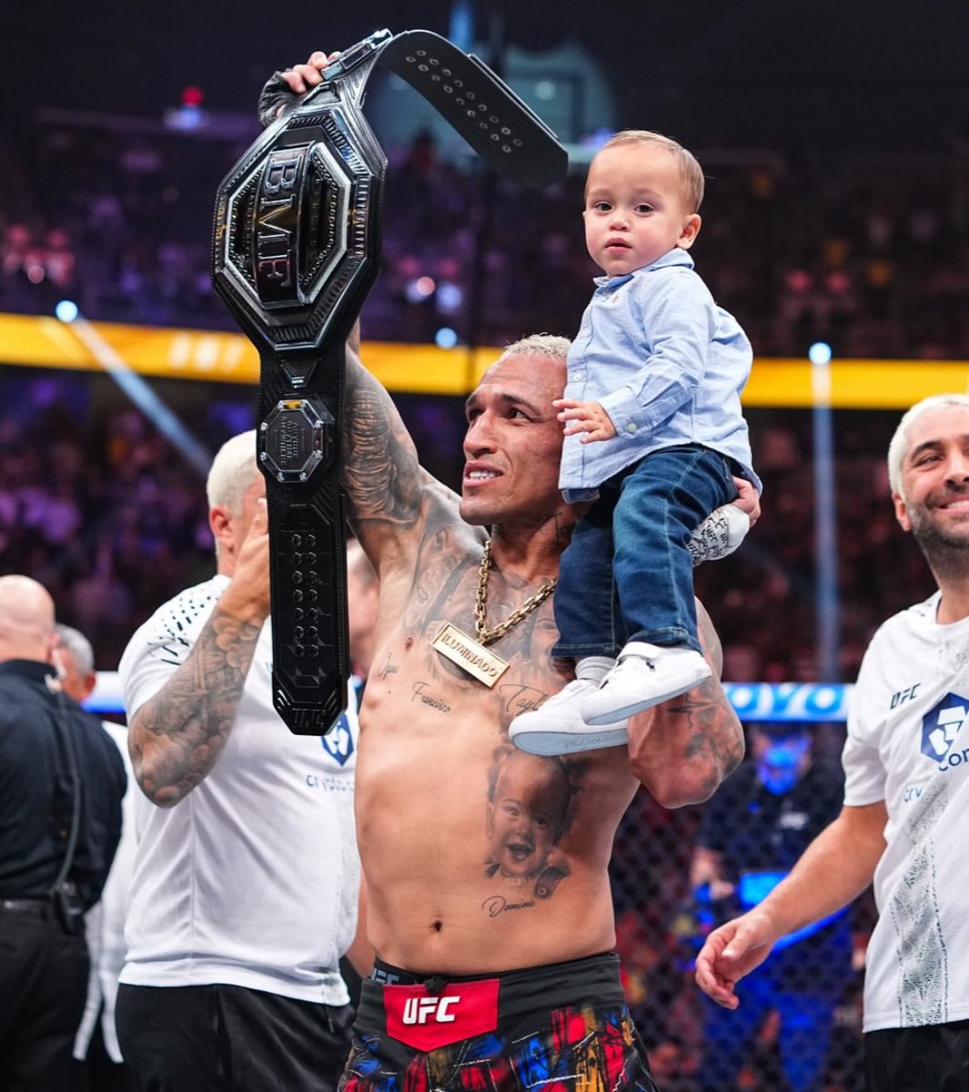 Alaska 🐽 tweet media