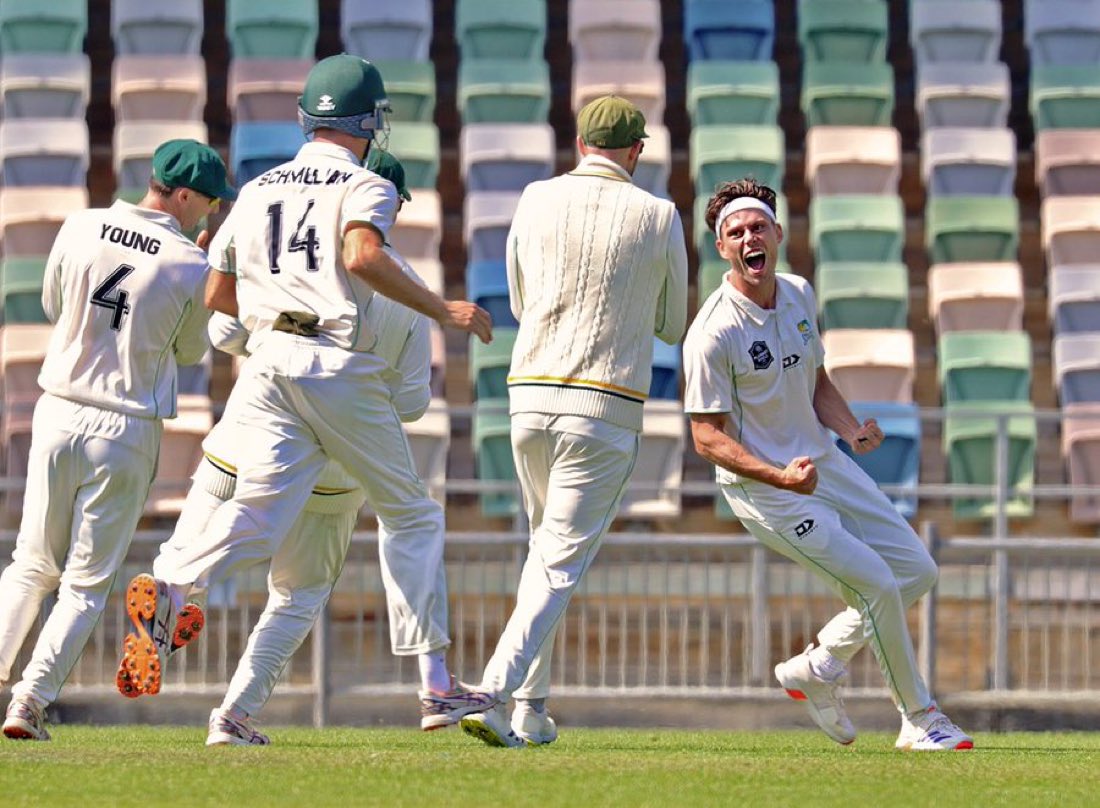 🚨 FIRST TIME IN 254 YEARS HISTORY. 🚨

- Brett Randell becomes the first bowler in First Class history to pick 5 wickets in 5 balls. 

He achieved this in Plunket Shield.