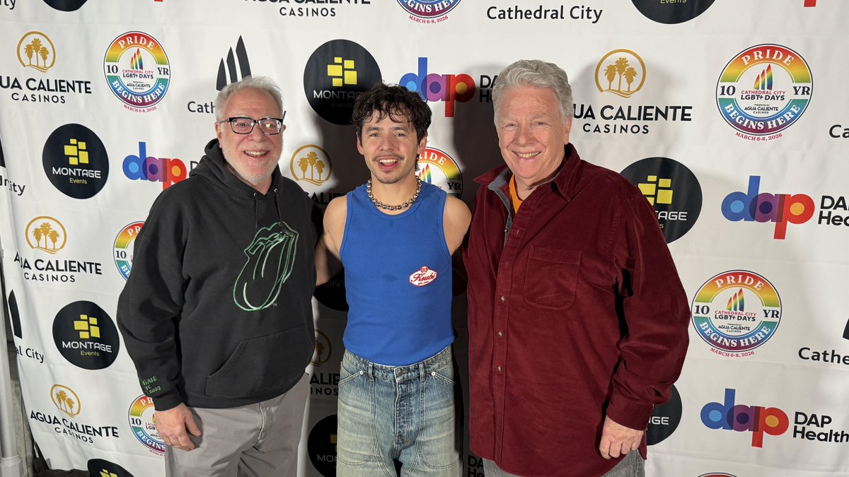 Fred Bronson tweet media