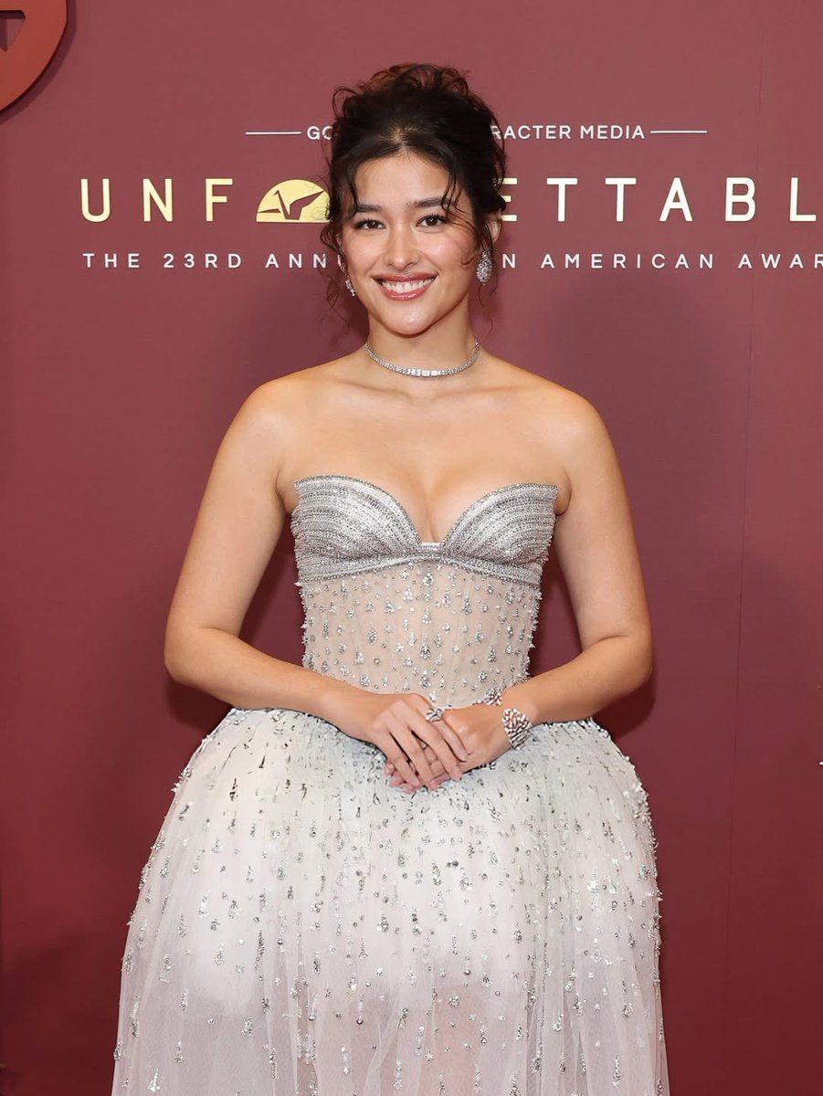 LIZAnianz's tweet photo. Liza Soberano at 23rd Asian American Awards for Unforgettable Gala | 📍Fairmont Century Plaza, LA

@lizasoberano | #LizaSoberano https://t.co/jovQxwCLV2