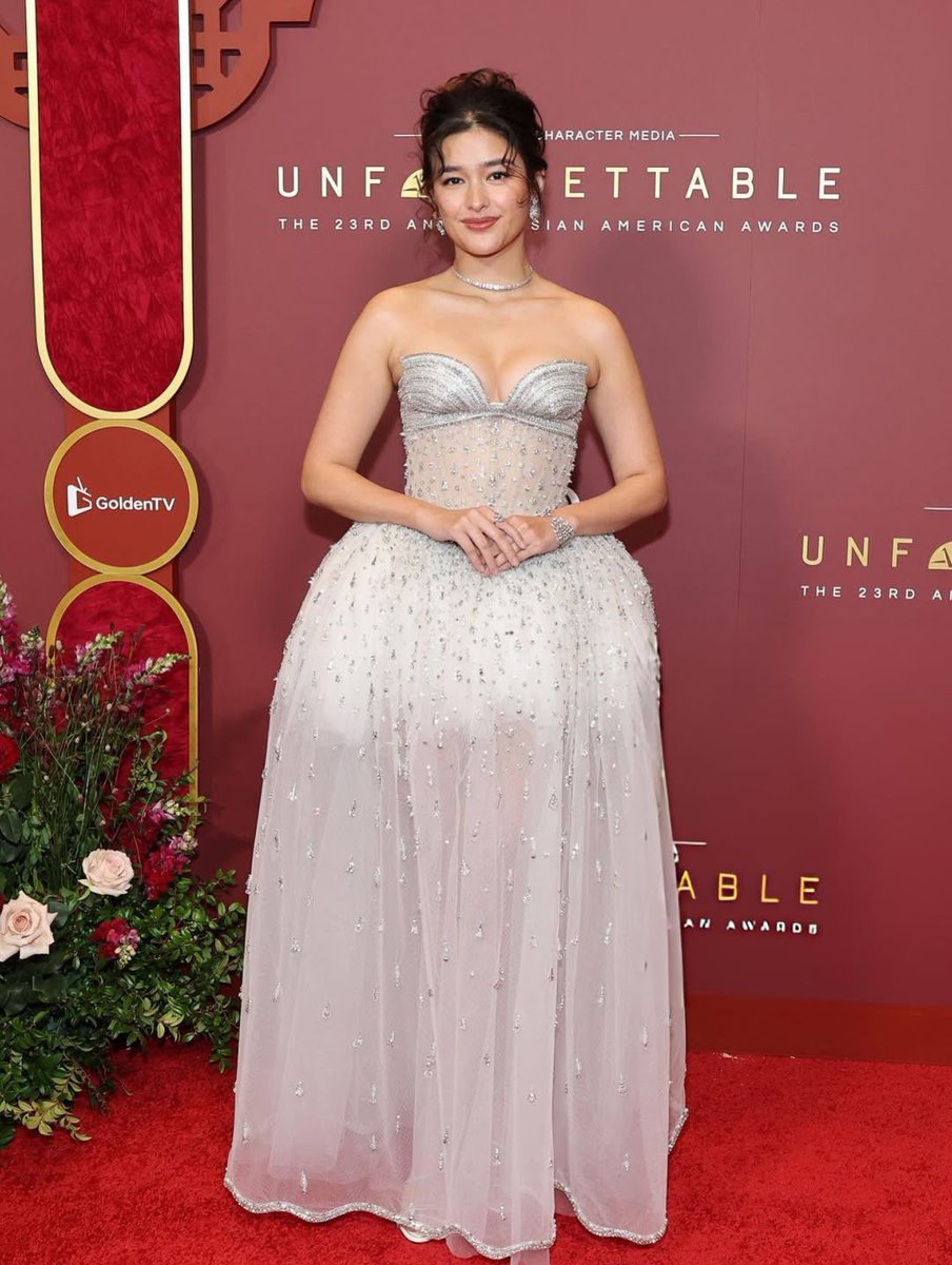 LIZAnianz's tweet photo. Liza Soberano at 23rd Asian American Awards for Unforgettable Gala | 📍Fairmont Century Plaza, LA

@lizasoberano | #LizaSoberano https://t.co/jovQxwCLV2