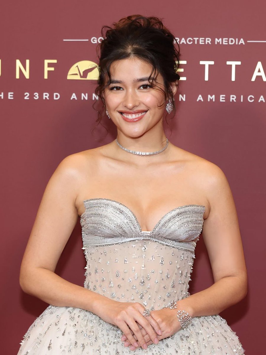 LIZAnianz's tweet photo. Liza Soberano at 23rd Asian American Awards for Unforgettable Gala | 📍Fairmont Century Plaza, LA

@lizasoberano | #LizaSoberano https://t.co/jovQxwCLV2