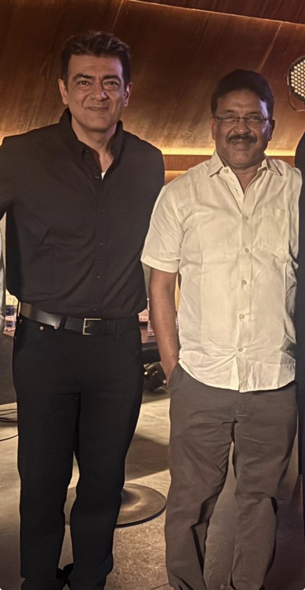 AshokSuryaOff03's tweet photo. We can make a documentary/podcast just about their previous gutsy adventures and memories together. 
Avlo iruku 🤯 #Ajith Anna ♥️
Title: Guts and Glory 
@SureshChandraa please sir 😍 https://t.co/M60NNQkR4S
