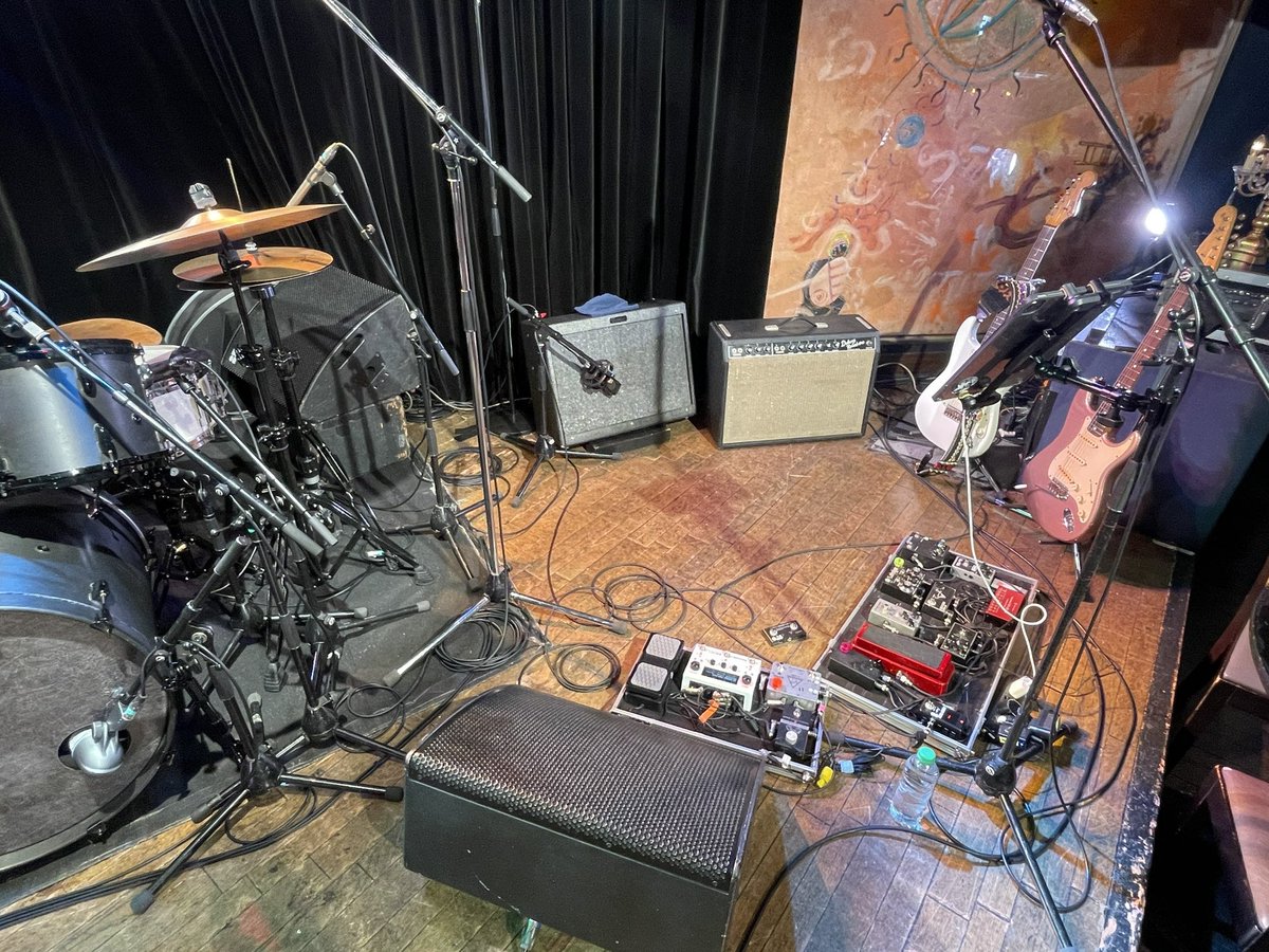 3/7 (SAT)
TANAKA YOSHITO
LIVE EXPERIMENT IV @ BAJ 
無事に終演しました！！

都内で初のLIVE EXPERIMENT
沢山のお客様にご来場頂き、
ミュージシャンの大先輩方も‼️

色々とハプニングもありながら
演奏以外での緊張感MAXでした〜笑

そんな中、
バンドの演奏は
今日も最強にゴキゲン！