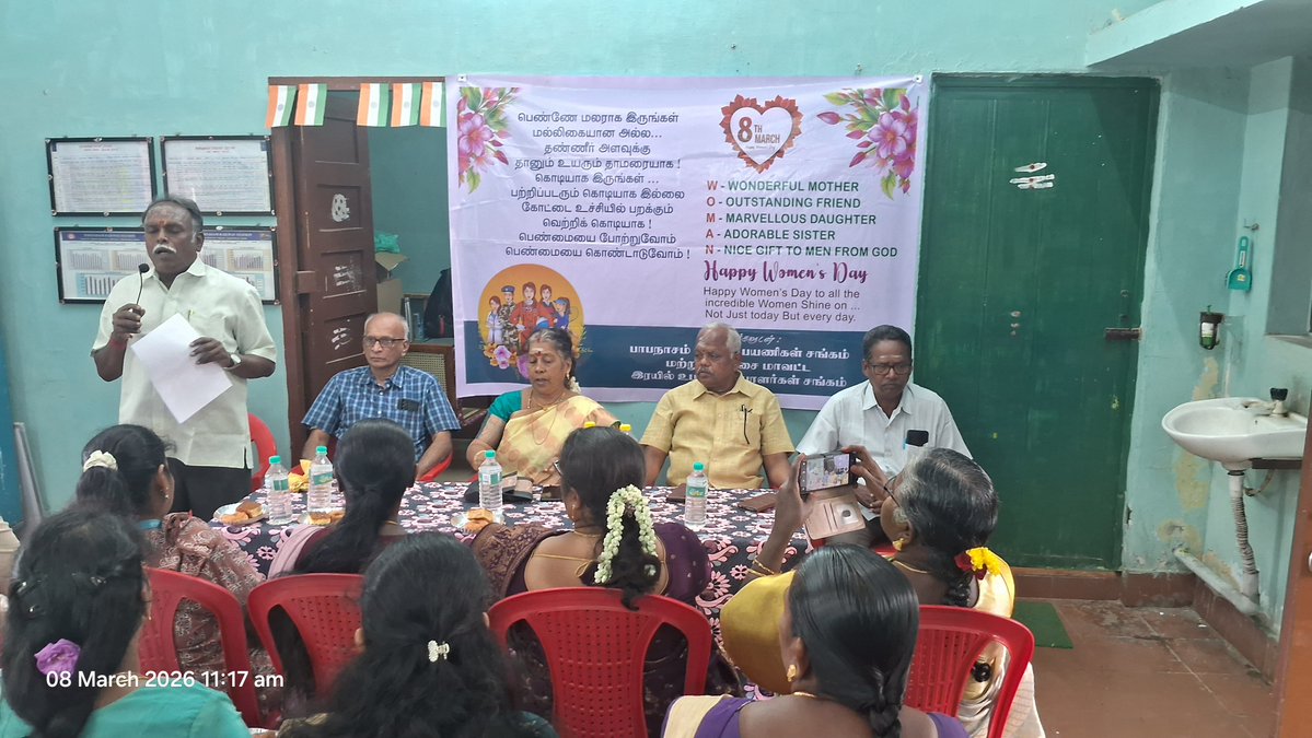 #WomensDay2026 was celebrated by Papanasam Train Passengers Association. Railway staff Ms.Bhuvaneswari and Ms.Mary Suganya  Cmml clrk, Ms.Sumathi SSI-TRP, Ms.Srila RPF were among those were honoured for their meritorious service <a href="/RailMinIndia/">Ministry of Railways</a>