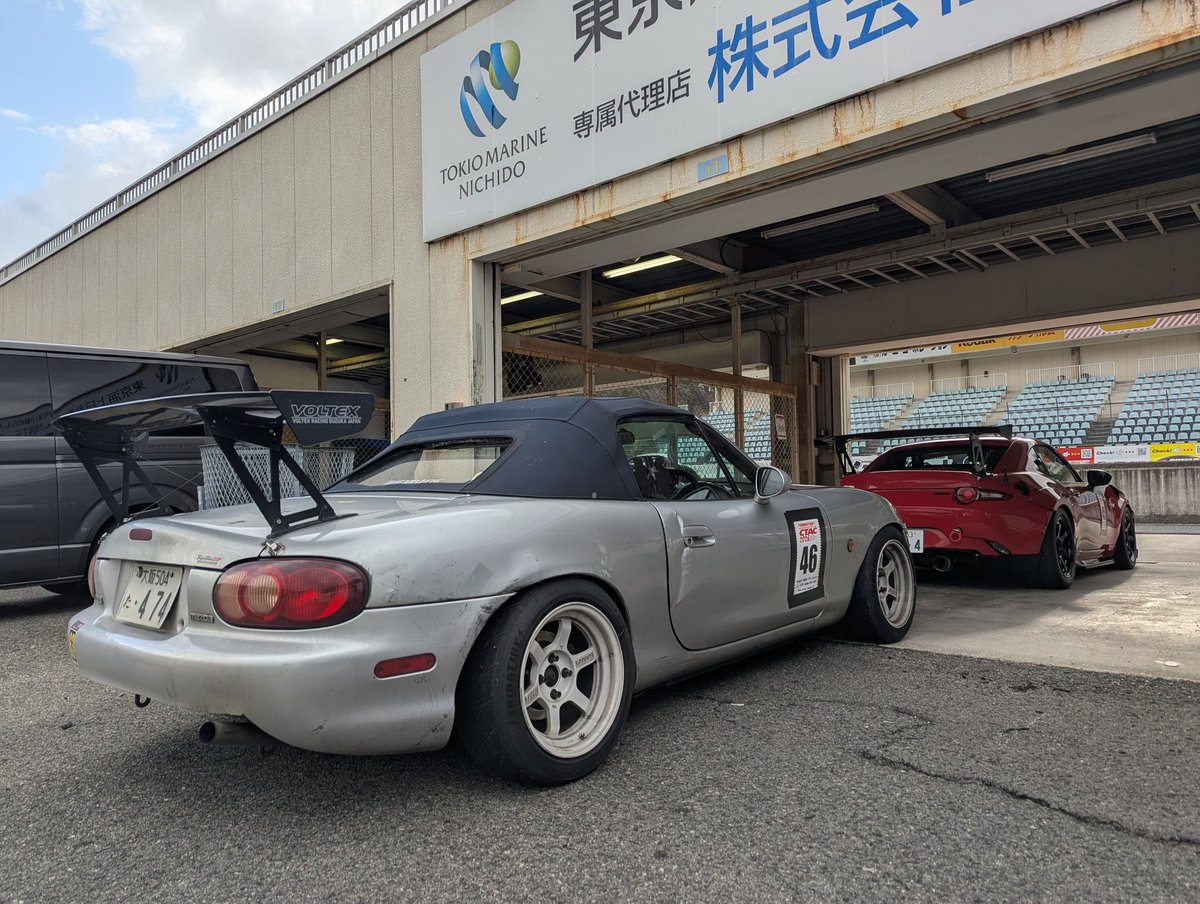 bluespeed_NB's tweet photo. 3/8 セントラルサーキットCTAC
大幅ベスト更新 1分31秒250
気温7℃くらい
シバタイヤ R50 T5 195/50R15

30秒台入りそうになったところでミッショントラブル😂こんなとこのネジ緩むんやなぁ笑
また次の冬、目標30秒台で‼️ https://t.co/R8oORP414a