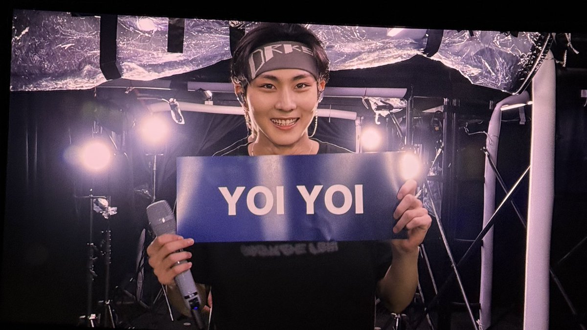 จังหวะนี้เอ้นดูมาก คนอื่นเค้าคำหวานๆ ไอเด้กนี้ ยอย ยอย จ้า555555555555555555555555555555555555555555555555