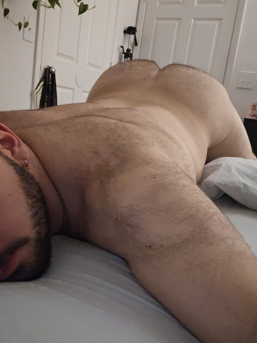 Dastar_98's tweet photo. @beefy_guys @hottest_dudes @beefy_butts @outsideabedroom @beefy_bellies @beefy_loads @beefy_hq @jstrappedhole https://t.co/0tT7ne9W0J