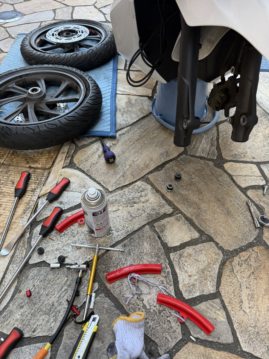 専業と副業のはざま。 tweet media