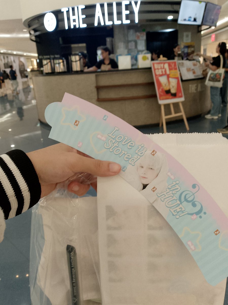 [✨] #Love_is_Stored_in_HUE 🤍

3rd CSE stop! ♡ Buti na lang naabutan ko pa 🥹 (Medj pagod na kaya kasama na 'to sa lunch) 

<a href="/loveishue/">♬⋆.˚</a> 🩷