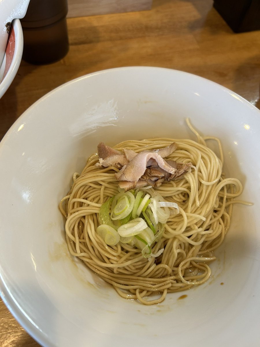 今日の昼は亘理町の中華蕎麦會

ワンタン秋刀魚煮干し中華、岩のり
バリカタ和え玉

美味い‼️

久しぶりに会った方も！
待ってる間にお相手頂い皆様ありがとうございました！

ご馳走様でした👏