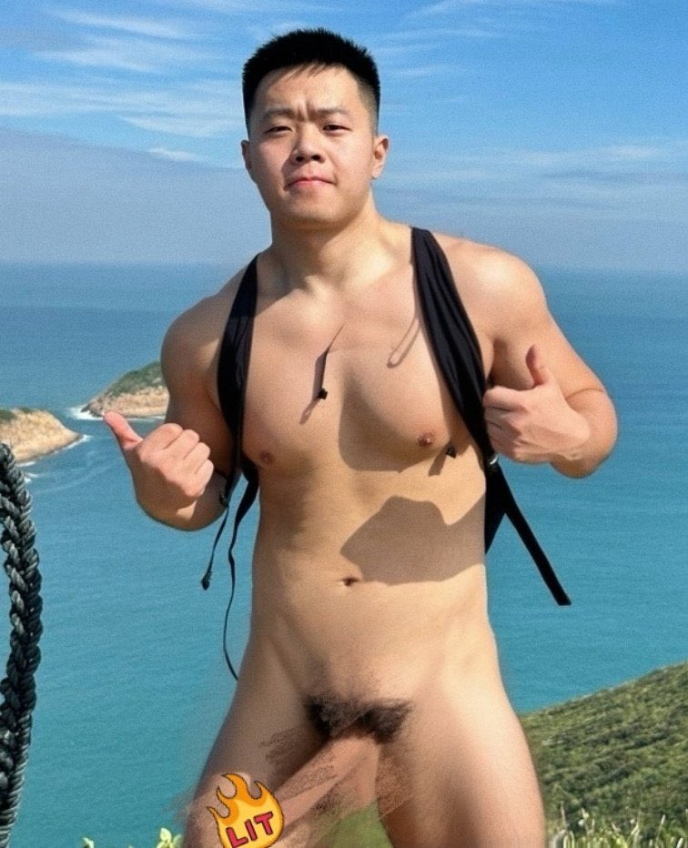 xt4wp's tweet photo. 海岛顶上跟粉丝的双人世界有多爽🔥 自信露脸勃起打卡照必须有，一会就兴奋勃起到上翘🍆  粉丝也是跪下大口吃，直接在山顶开启野战💦  #想爽玩��哥  #聊合适都可以  #旅行随心飞 https://t.co/3JxizuYVaY
