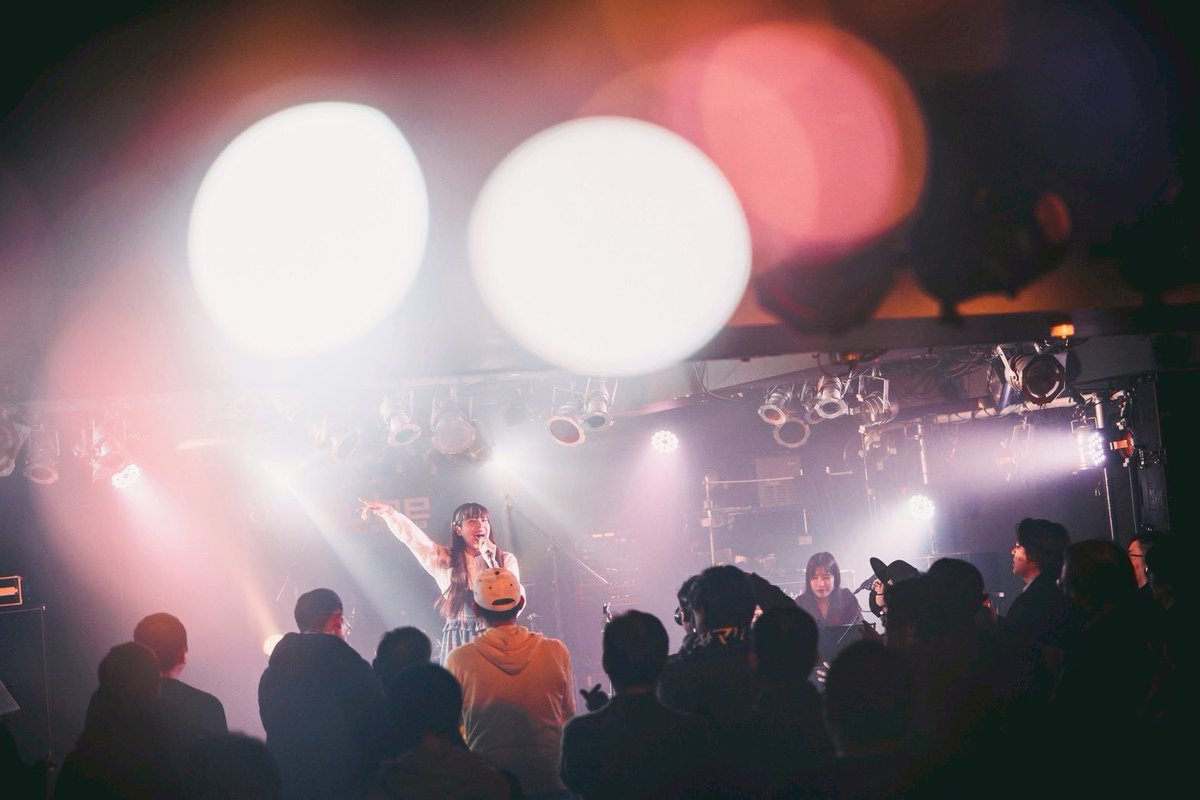 J01xer's tweet photo. 2/12 // あみマリア プチハグロック // @aube shibuya

あみちゃん@amimariaa 
のステージはいつもパワフルでピースフル🕊️🍀
私もパワーをもらってます💫 https://t.co/XHbwkBx5kj
