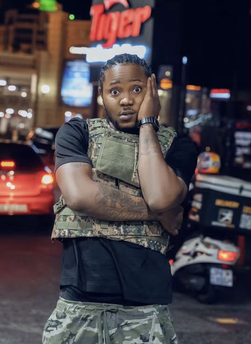 ojovibez1's tweet image. Everybody let stop this fight,,,,, Otega na legend,,,, T.i blaze too na legend ( 2 of them na king for thier own lane )