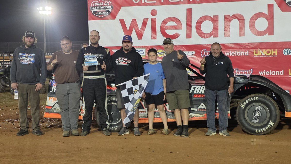 gisdirt's tweet photo. Congrats to Ross Bailes, 604 crate late model feature winner,  Wieland Winter Nationals night 4.
Back to back 604 wins this week. https://t.co/JA75Ve0aHT