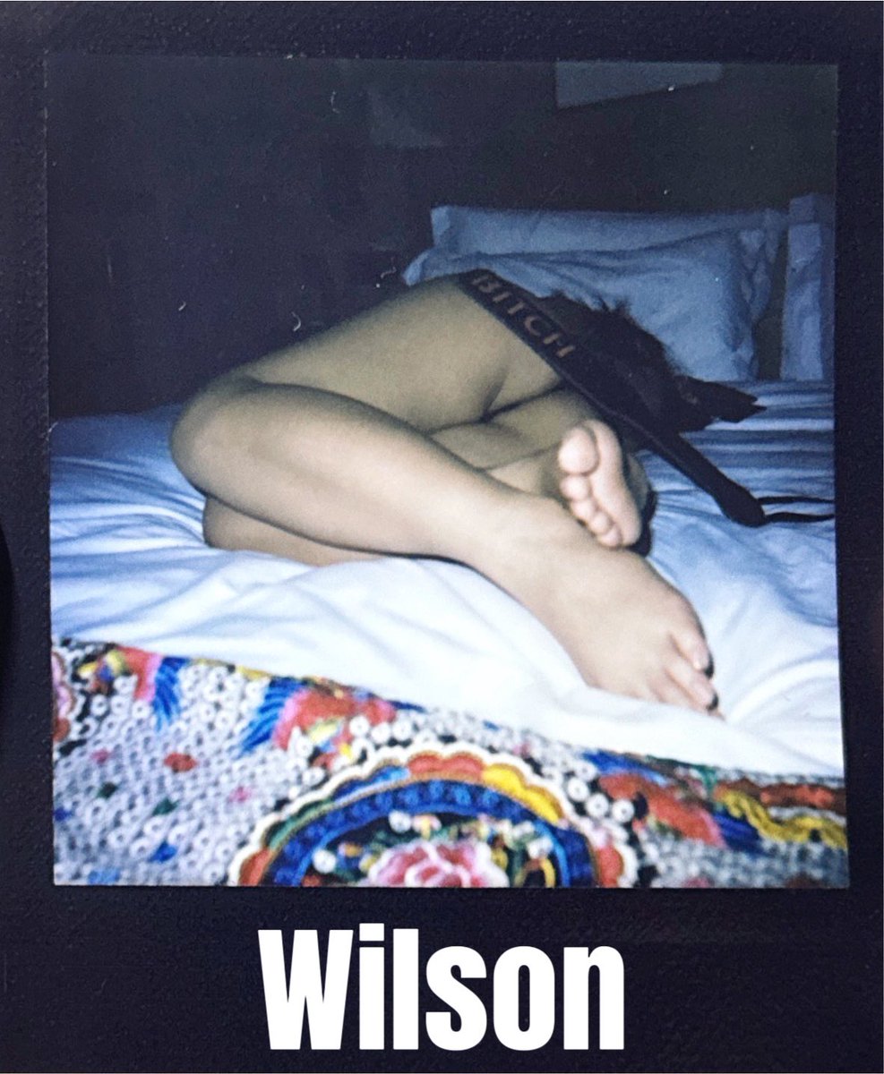 Mixed_Wilson's tweet photo. 早知道这两张拍立得会产生如此的后果，我一定当场销毁

Photo by: @Mixed_Wilson 
Model：@winnie3puppy 

@DnewHome 
@tbzt2024 
@Fengsiyuan https://t.co/UrR4K9XFog