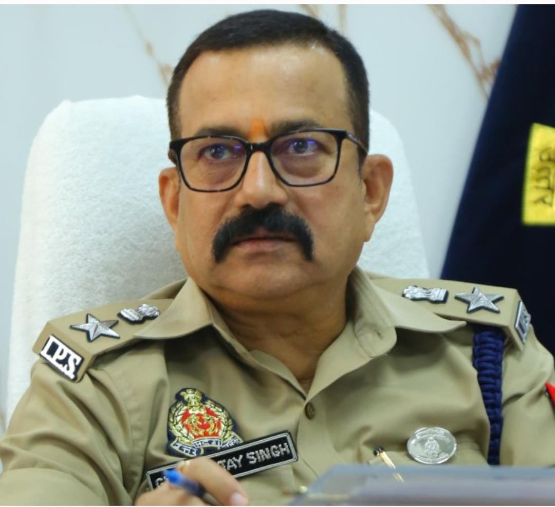 खबरी यूपी.... tweet media