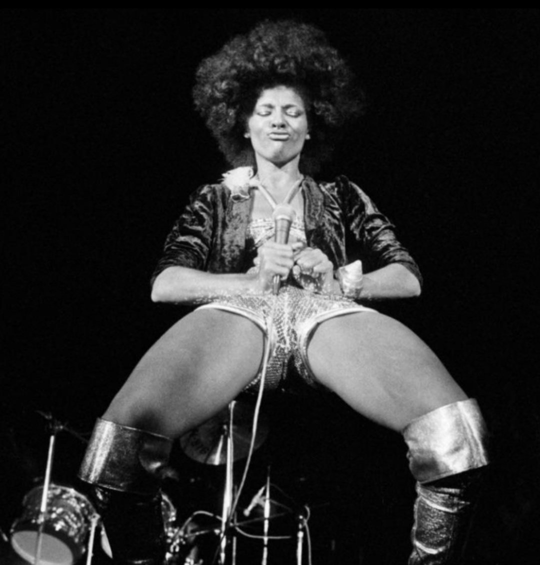 Free Rockin' tweet media