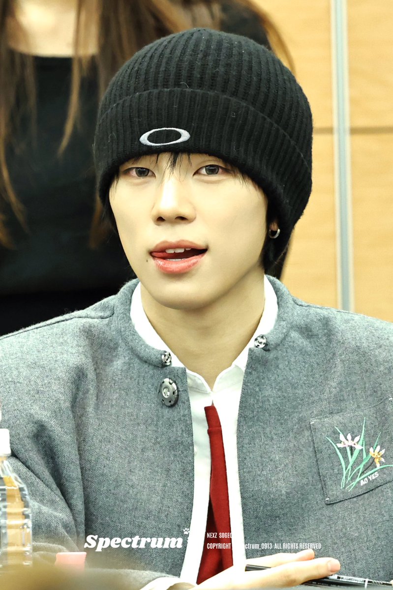 𝙎𝙥𝙚𝙘𝙩𝙧𝙪𝙢- tweet media